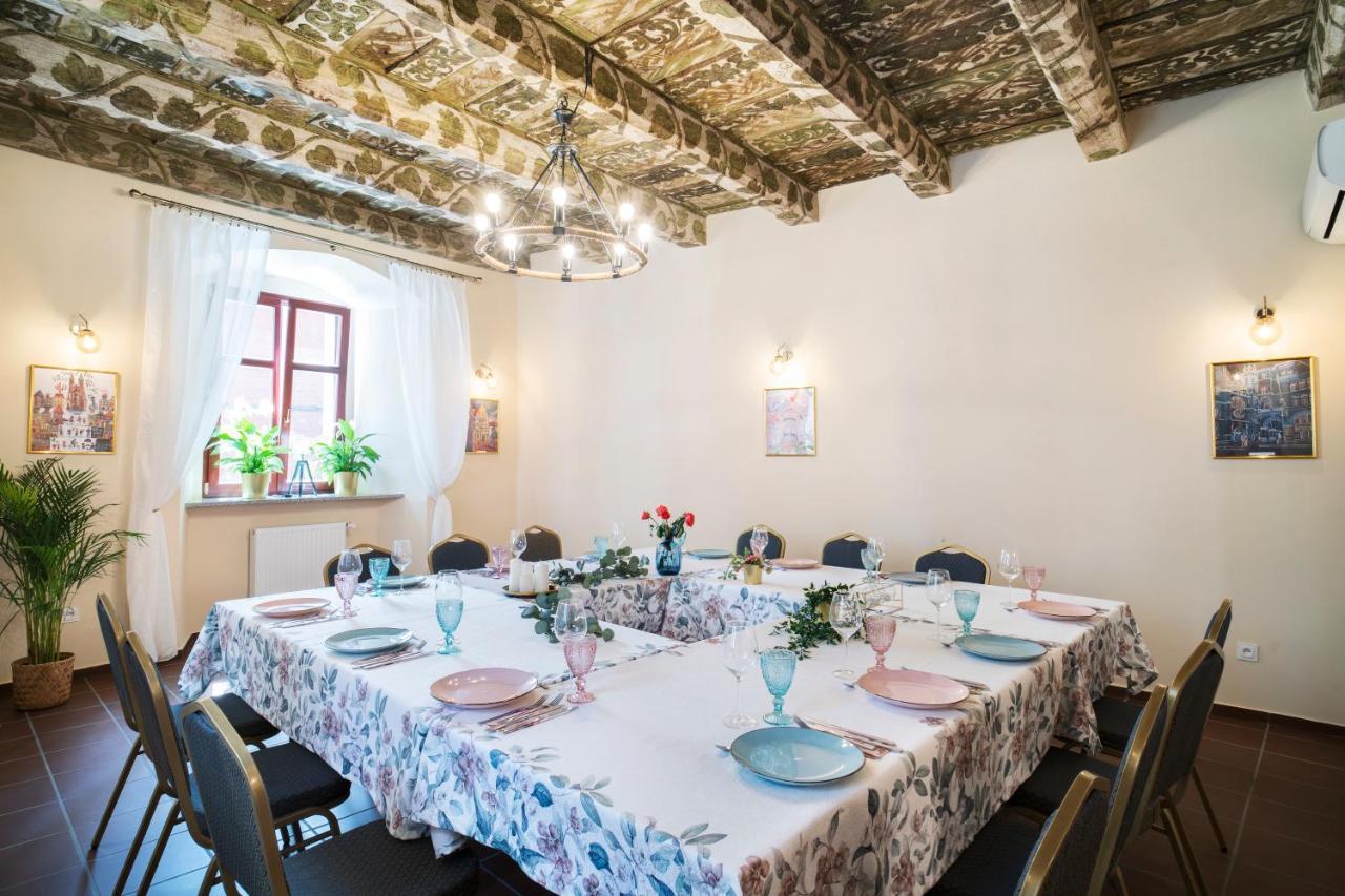 Katedralna Apart'S Legnica Extérieur photo